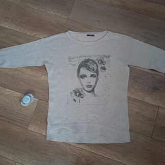 połyskująca bluzka z długim rękawem Mohito z twarzą kobiety bluzka w stylu retro S / 36 / 8·Dobry·